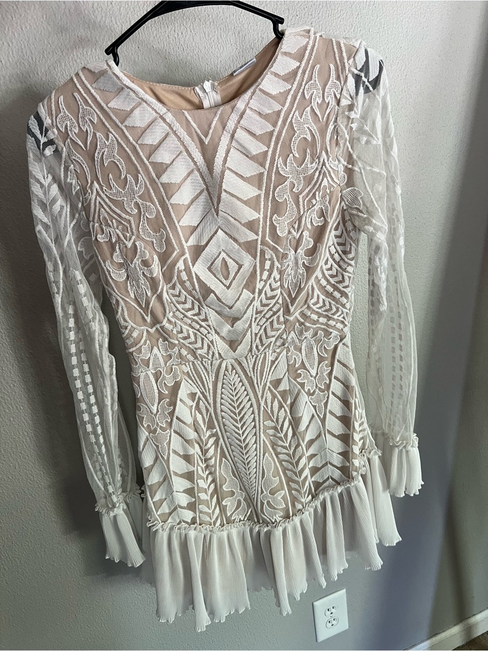 Dress - Picture 7 of 9